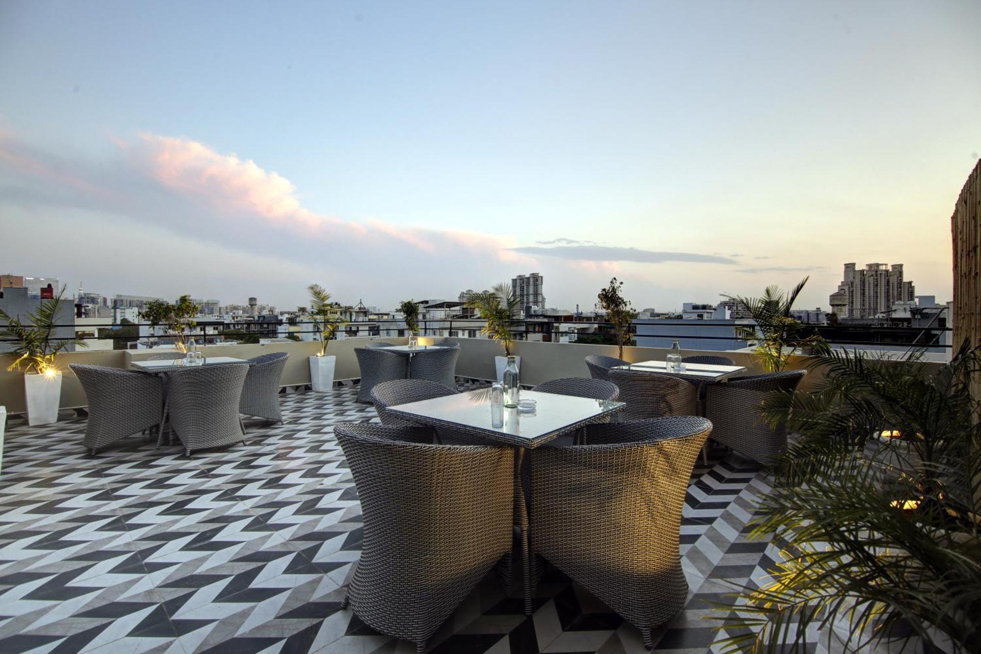 Saltstayz Select - Golf Course Road Ґурґаон Екстер'єр фото