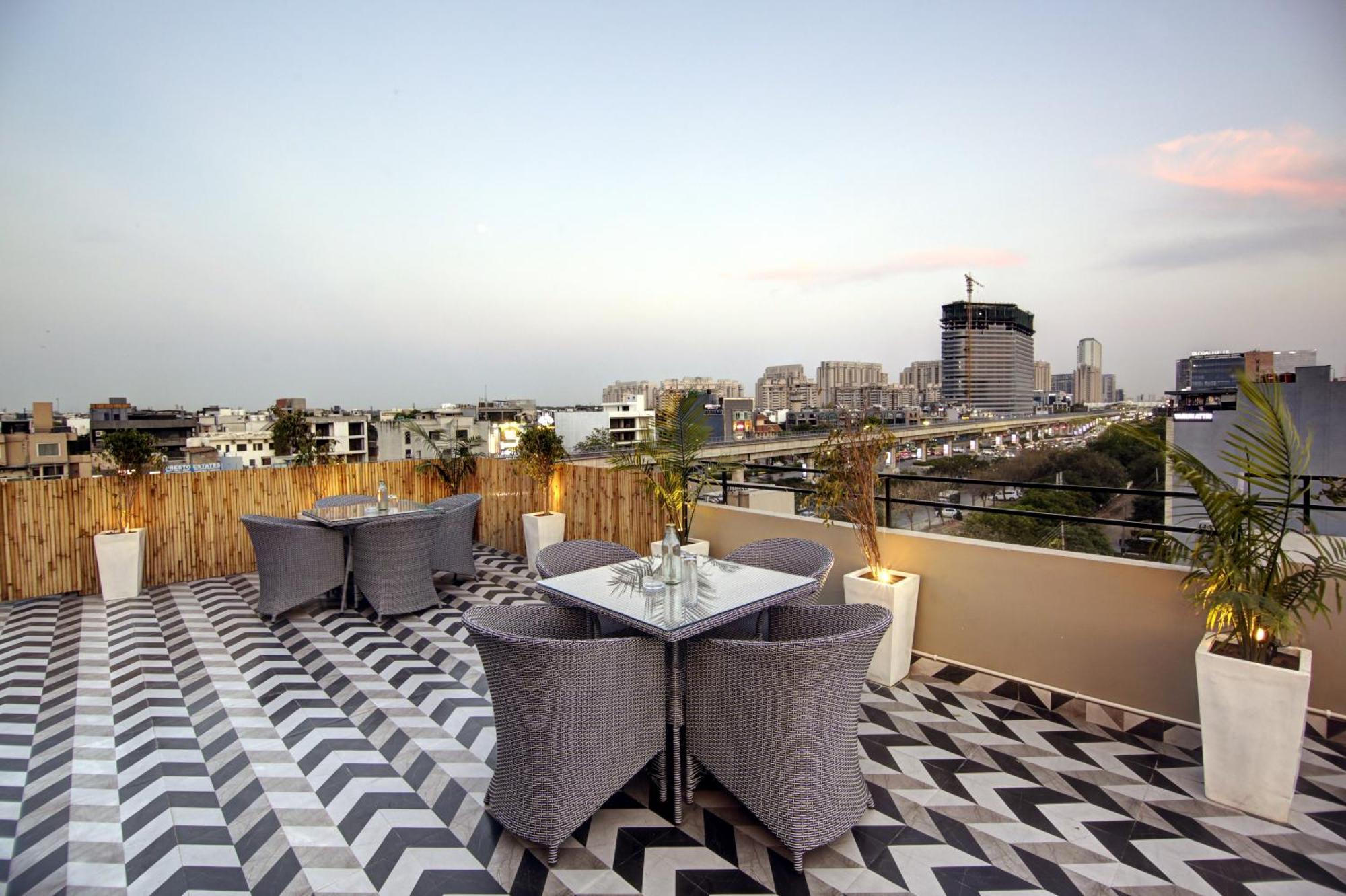 Saltstayz Select - Golf Course Road Ґурґаон Екстер'єр фото