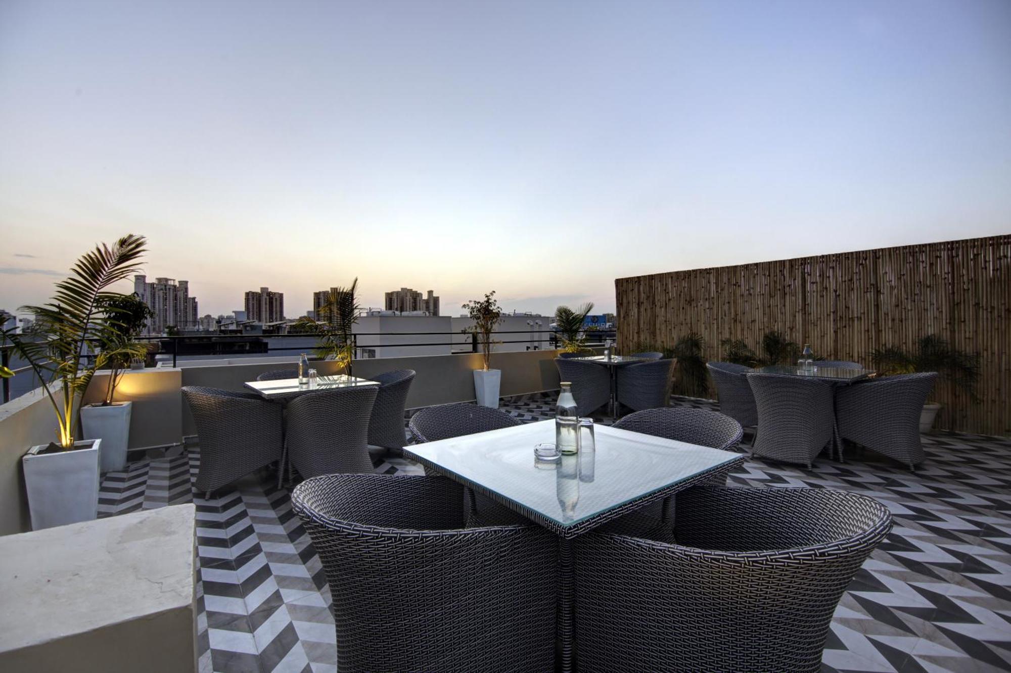 Saltstayz Select - Golf Course Road Ґурґаон Екстер'єр фото